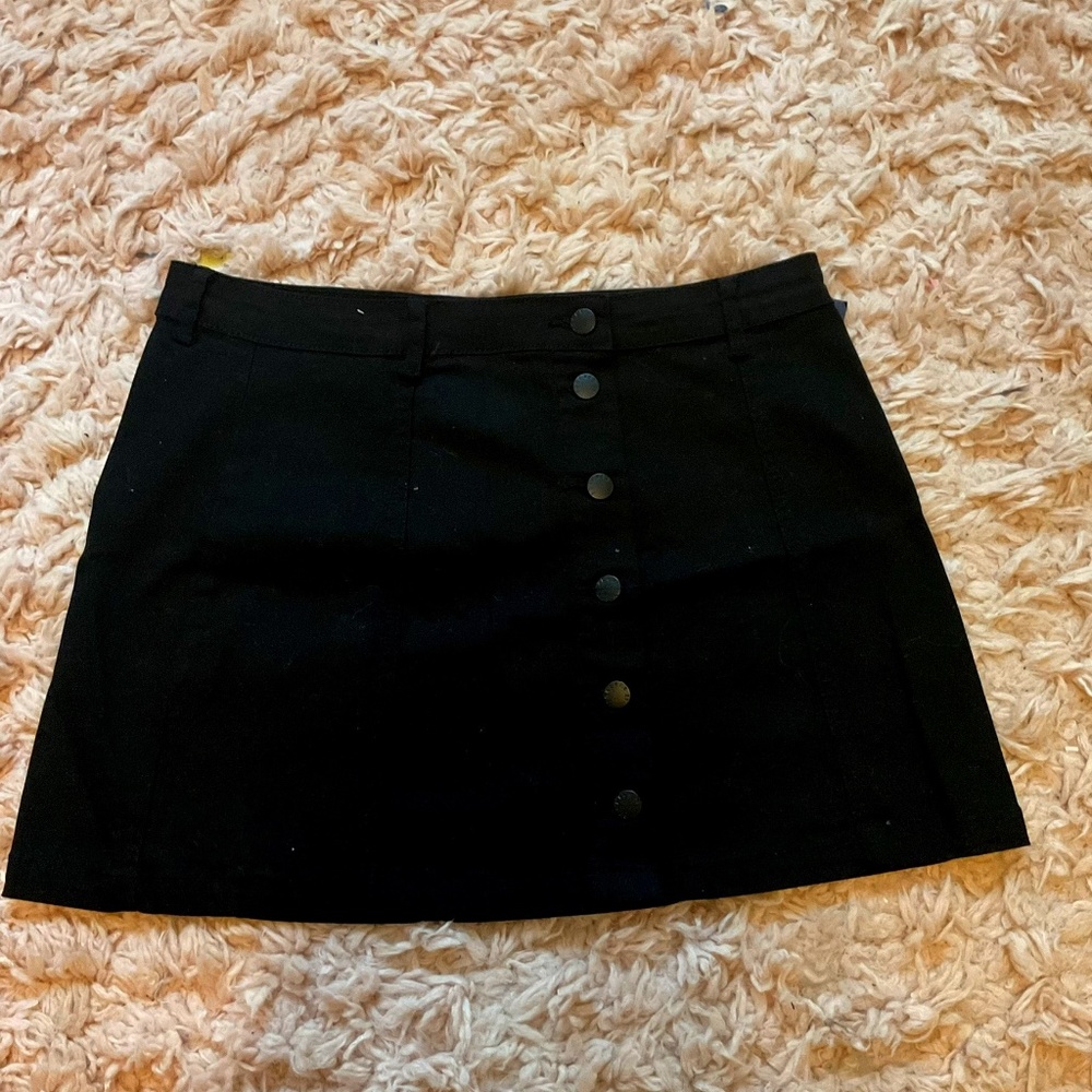 Forever 21 black jean skirt size 29